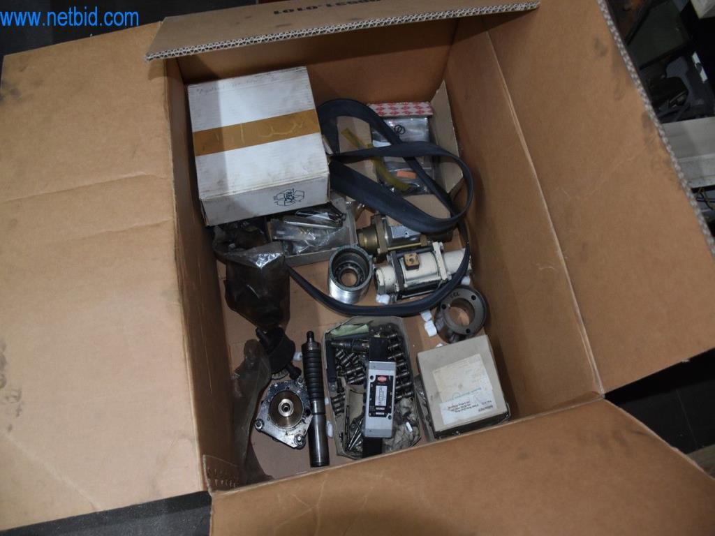 Máquinas, equipos operativos y accesorios de un líder mundial en el mercado de sistemas de tensado de cadenas.-13