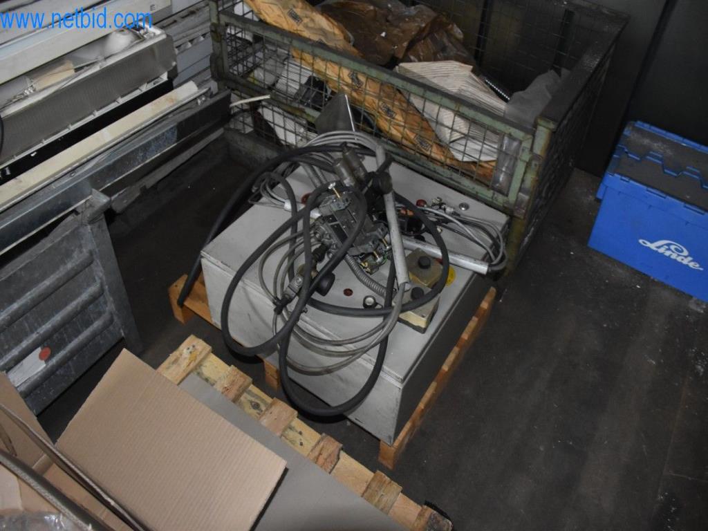 Máquinas, equipos operativos y accesorios de un líder mundial en el mercado de sistemas de tensado de cadenas.-20