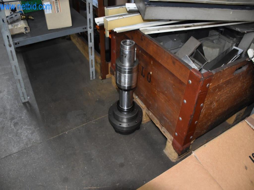 Máquinas, equipos operativos y accesorios de un líder mundial en el mercado de sistemas de tensado de cadenas.-21