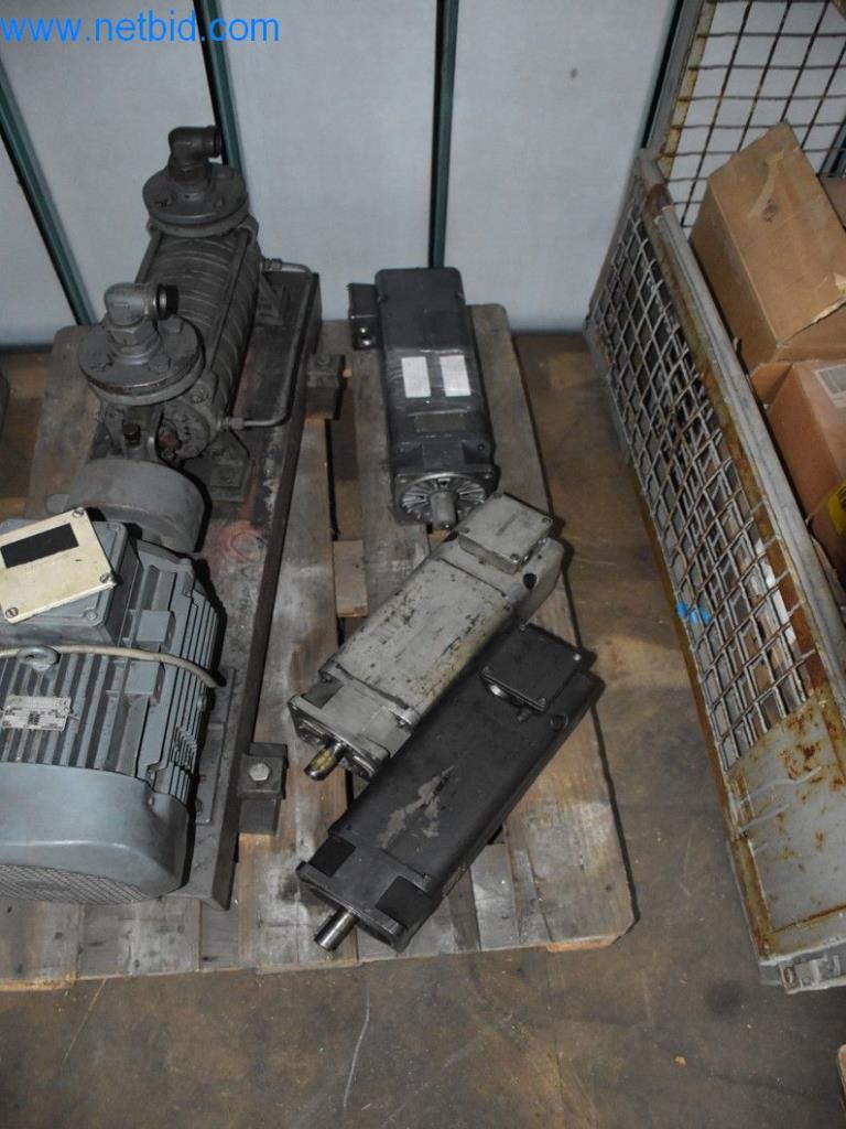 Máquinas, equipos operativos y accesorios de un líder mundial en el mercado de sistemas de tensado de cadenas.-14