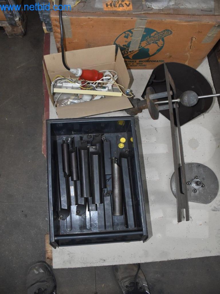 Máquinas, equipos operativos y accesorios de un líder mundial en el mercado de sistemas de tensado de cadenas.-15