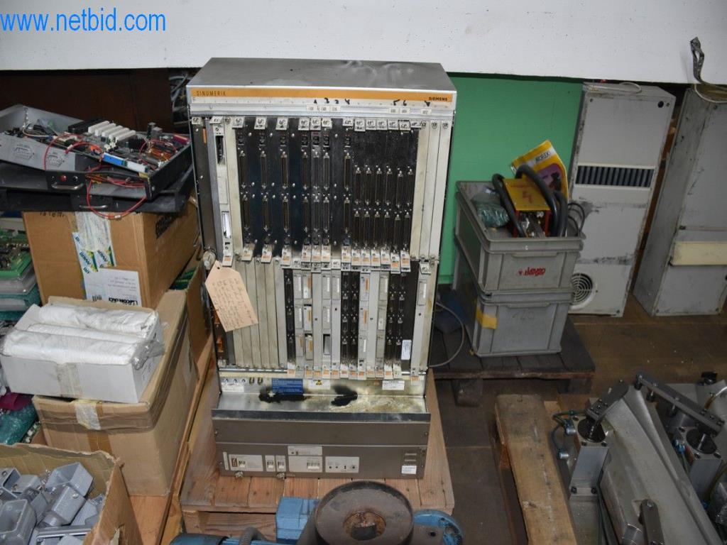 Máquinas, equipos operativos y accesorios de un líder mundial en el mercado de sistemas de tensado de cadenas.-20