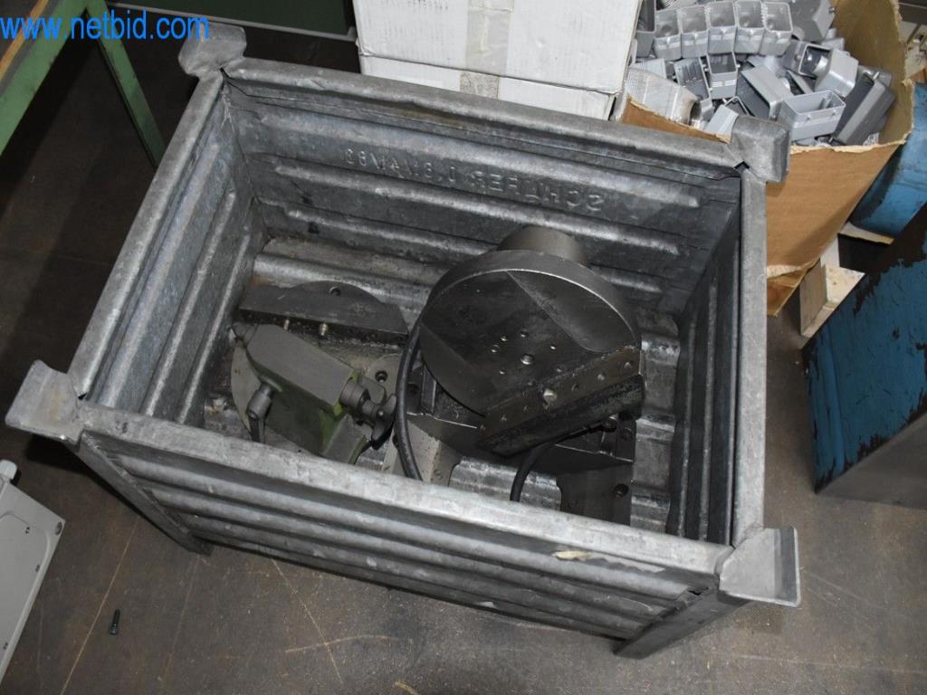 Máquinas, equipos operativos y accesorios de un líder mundial en el mercado de sistemas de tensado de cadenas.-21