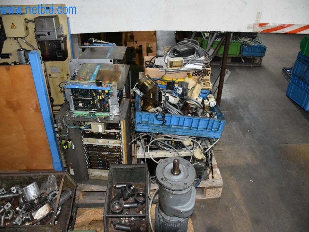 Máquinas, equipos operativos y accesorios de un líder mundial en el mercado de sistemas de tensado de cadenas.-7