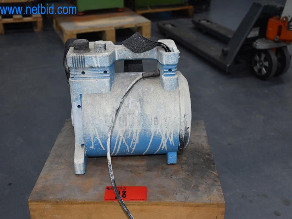 Máquinas, equipos operativos y accesorios de un líder mundial en el mercado de sistemas de tensado de cadenas.-1