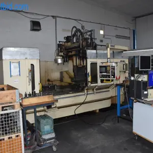 Vertikalni obdelovalni center CNC Chiron FZ 26 L