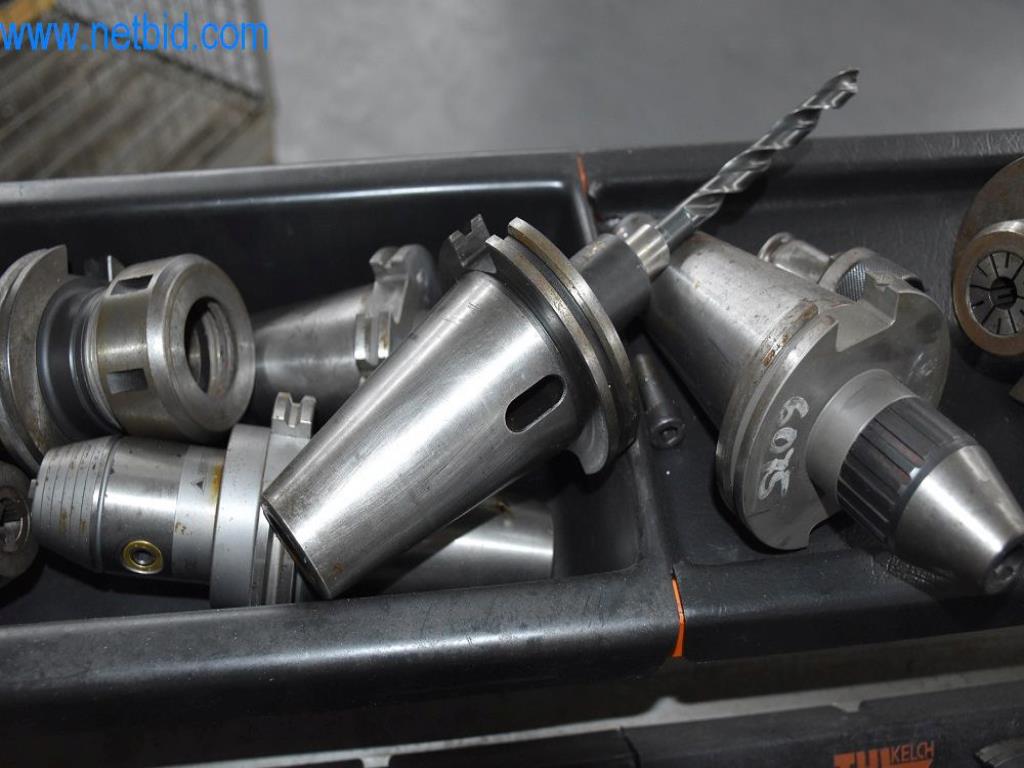 Máquinas, equipos operativos y accesorios de un líder mundial en el mercado de sistemas de tensado de cadenas.-4