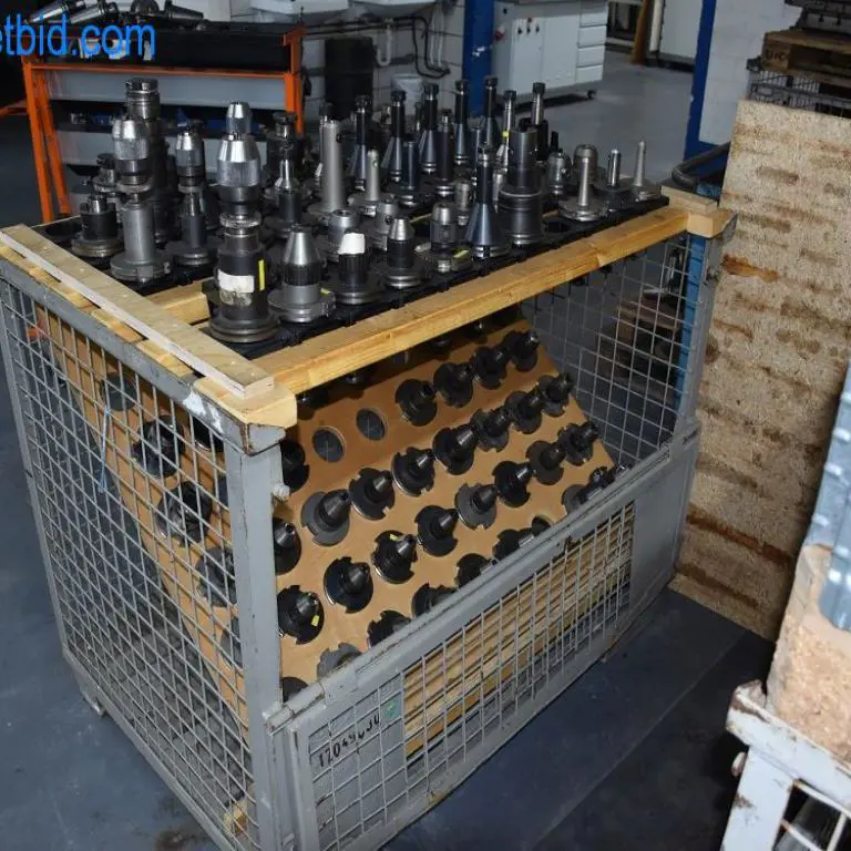 1 Posten Tool holders SK50