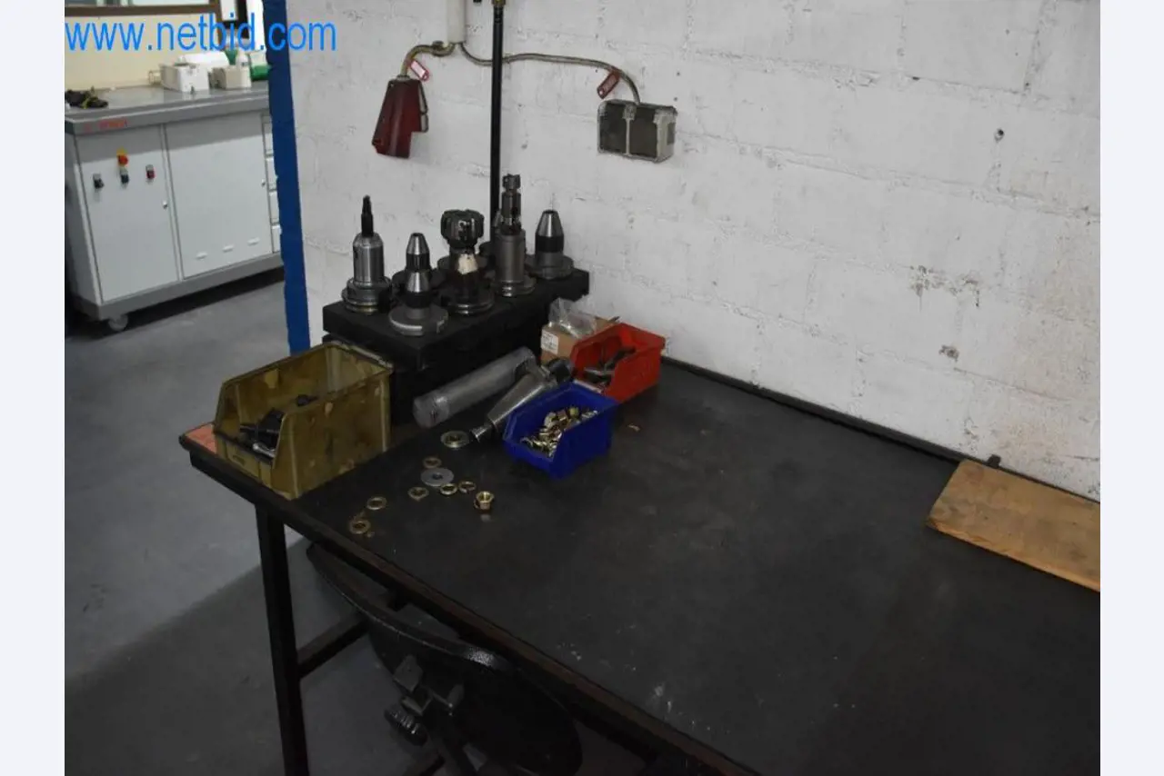 Na voljo so stroji, delovna oprema in dodatki vodilnega svetovnega proizvajalca sistemov za napenjanje verig-3