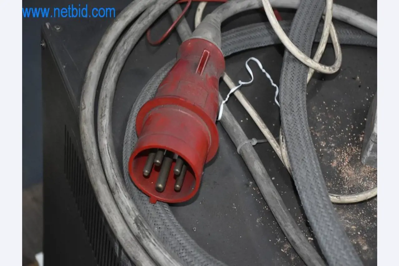 Na voljo so stroji, delovna oprema in dodatki vodilnega svetovnega proizvajalca sistemov za napenjanje verig-3