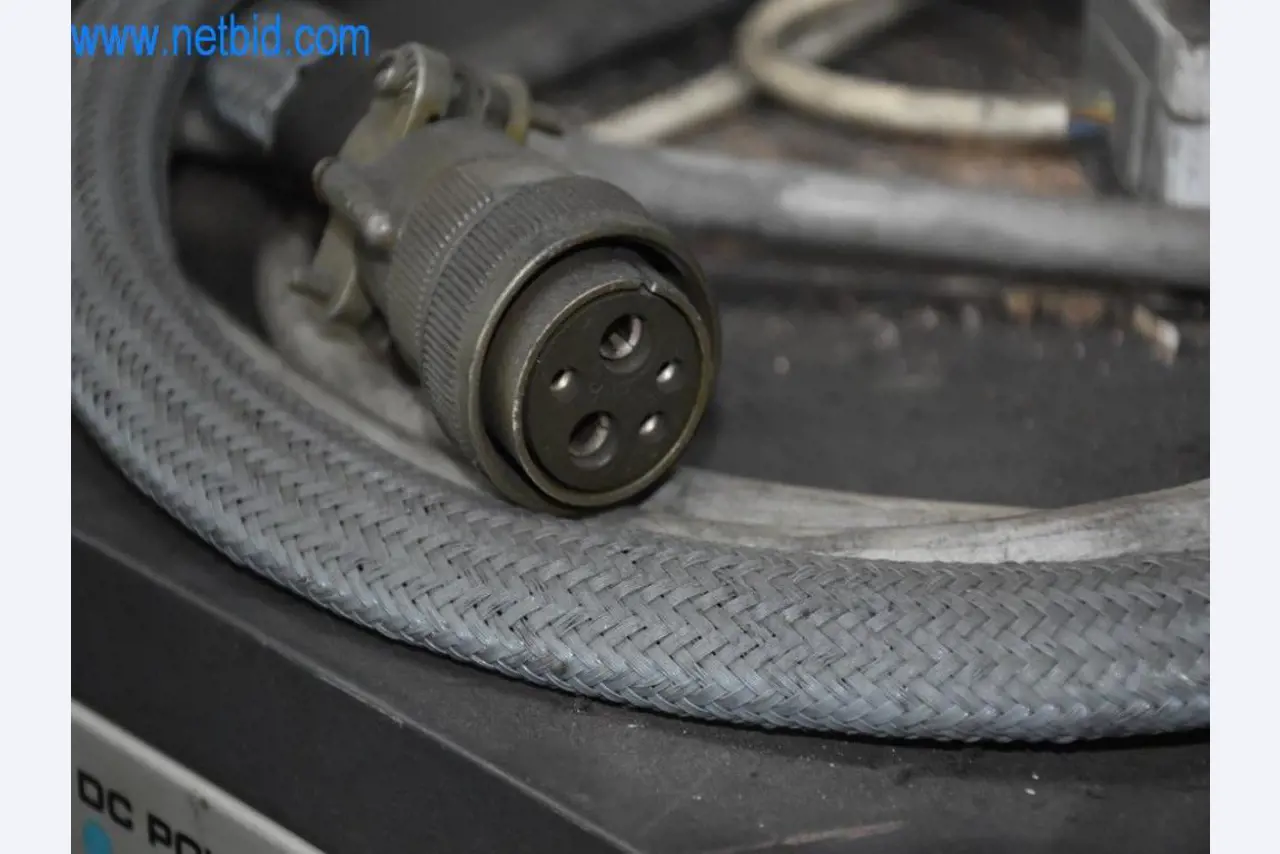 Na voljo so stroji, delovna oprema in dodatki vodilnega svetovnega proizvajalca sistemov za napenjanje verig-4