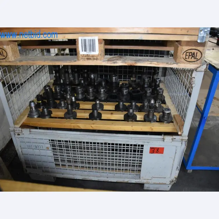 Máquinas, equipos operativos y accesorios de un líder mundial en el mercado de sistemas de tensado de cadenas.-1