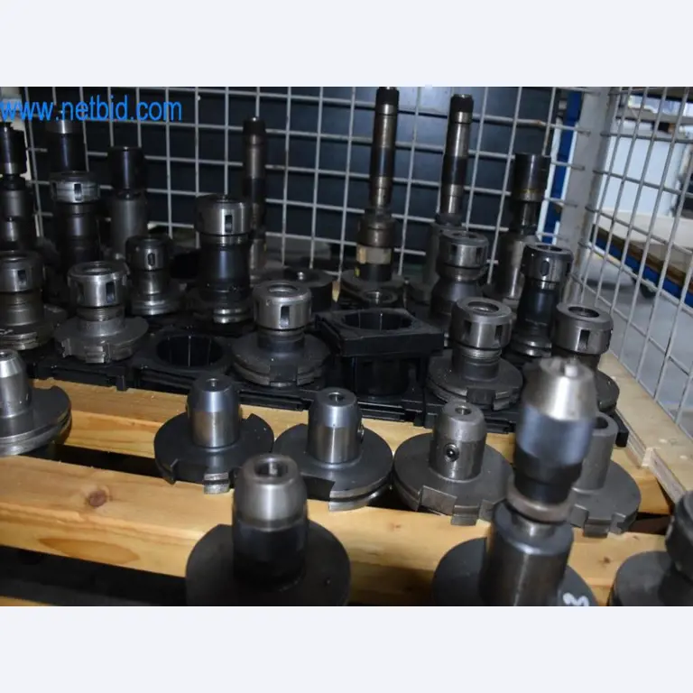 Máquinas, equipos operativos y accesorios de un líder mundial en el mercado de sistemas de tensado de cadenas.-4