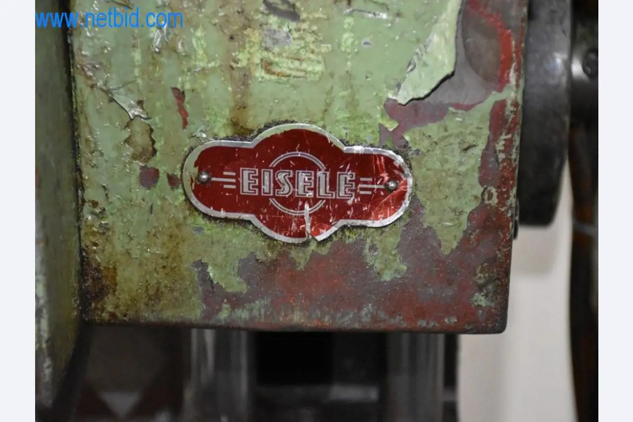Máquinas, equipos operativos y accesorios de un líder mundial en el mercado de sistemas de tensado de cadenas.-4