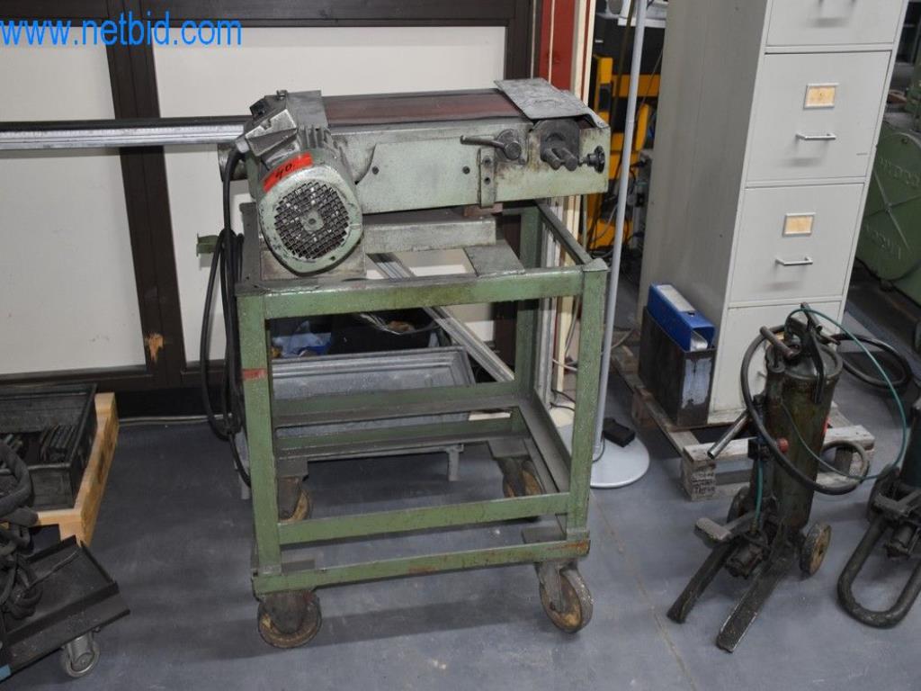 Disponibilização de máquinas, equipamento operacional e acessórios de um líder mundial de mercado para sistemas de tensionamento de correntes-1