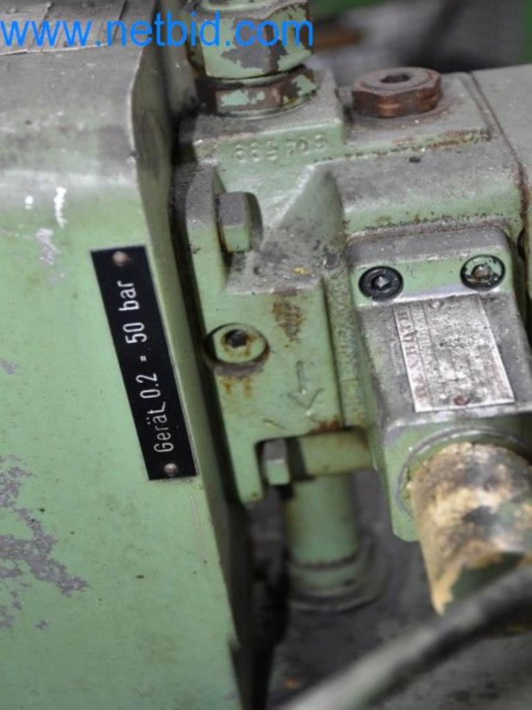 Máquinas, equipos operativos y accesorios de un líder mundial en el mercado de sistemas de tensado de cadenas.-5