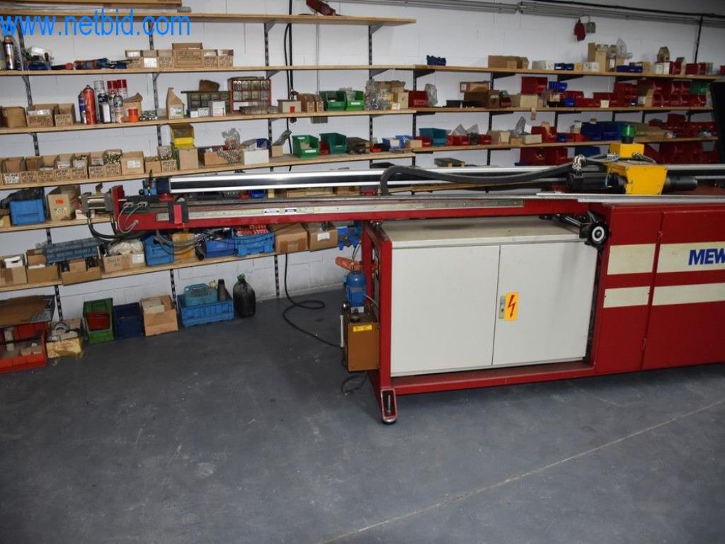 Máquinas, equipos operativos y accesorios de un líder mundial en el mercado de sistemas de tensado de cadenas.-3