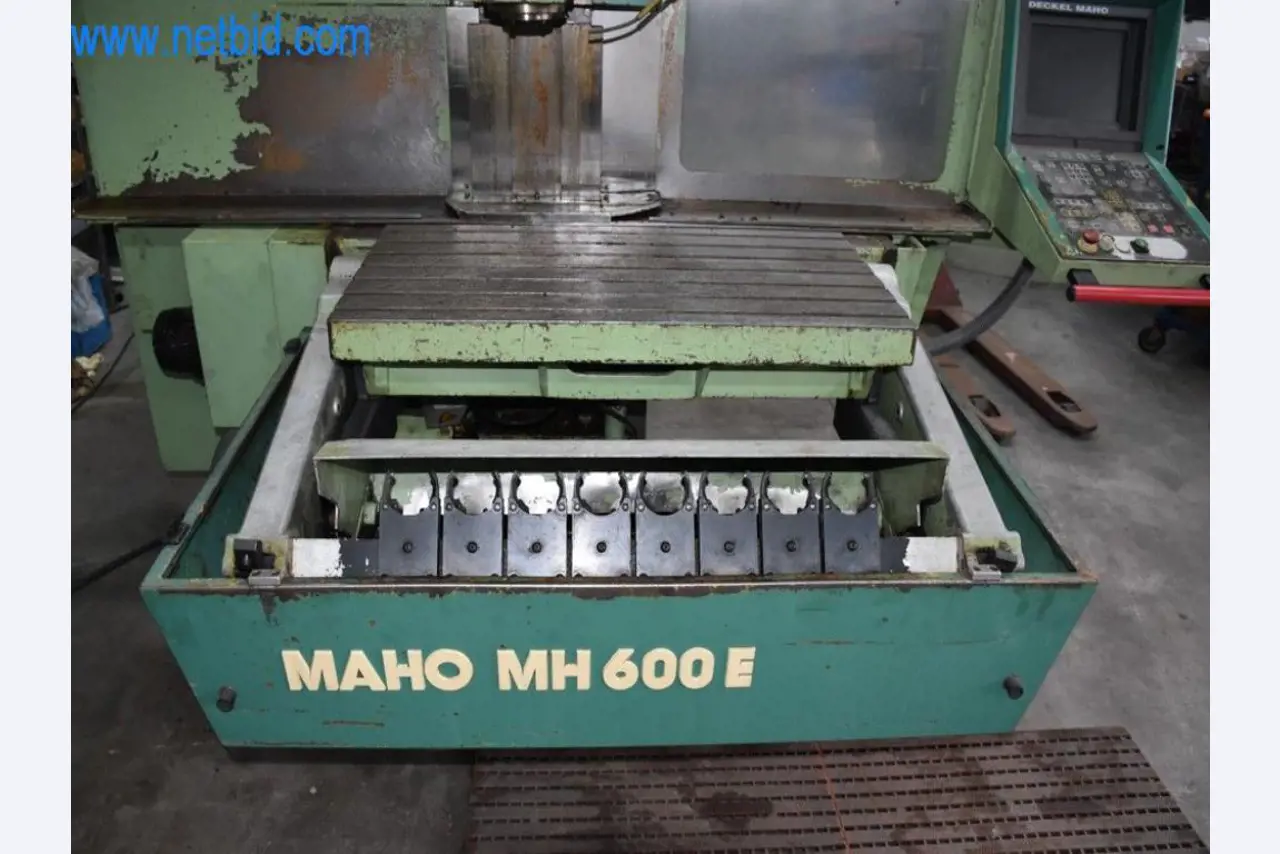 Machines, operating equipment and accessories of a world market leader for chain tensioning systems-6