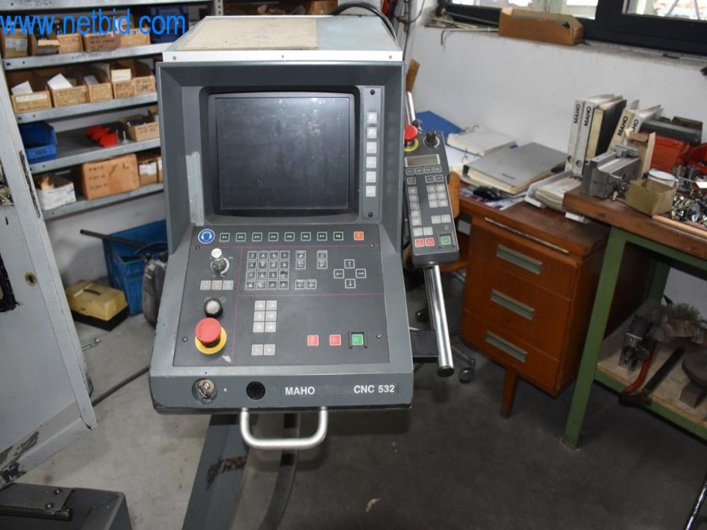 Máquinas, equipos operativos y accesorios de un líder mundial en el mercado de sistemas de tensado de cadenas.-4