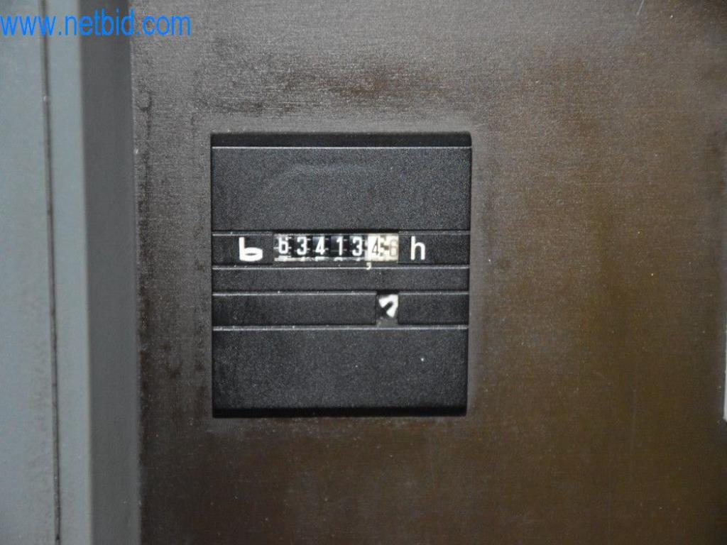 Máquinas, equipos operativos y accesorios de un líder mundial en el mercado de sistemas de tensado de cadenas.-6