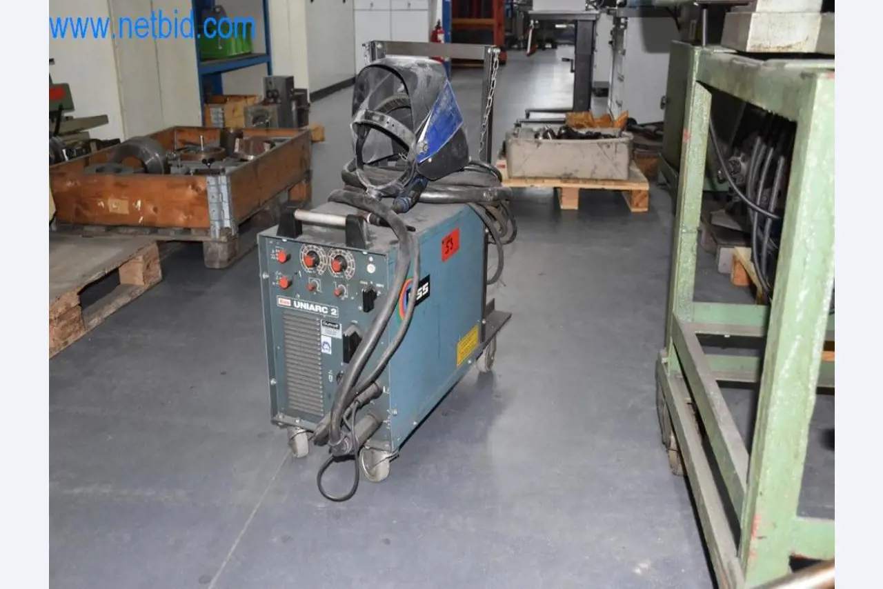 Máquinas, equipos operativos y accesorios de un líder mundial en el mercado de sistemas de tensado de cadenas.-1