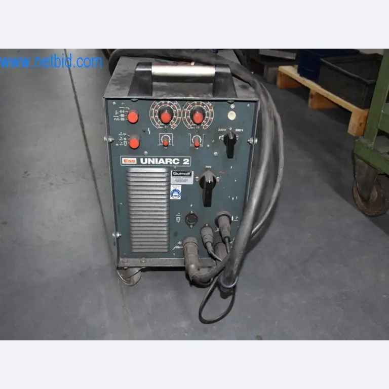 Máquinas, equipos operativos y accesorios de un líder mundial en el mercado de sistemas de tensado de cadenas.-2