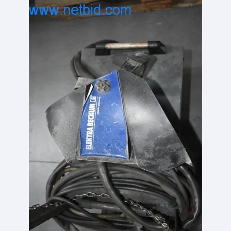 Máquinas, equipos operativos y accesorios de un líder mundial en el mercado de sistemas de tensado de cadenas.-4