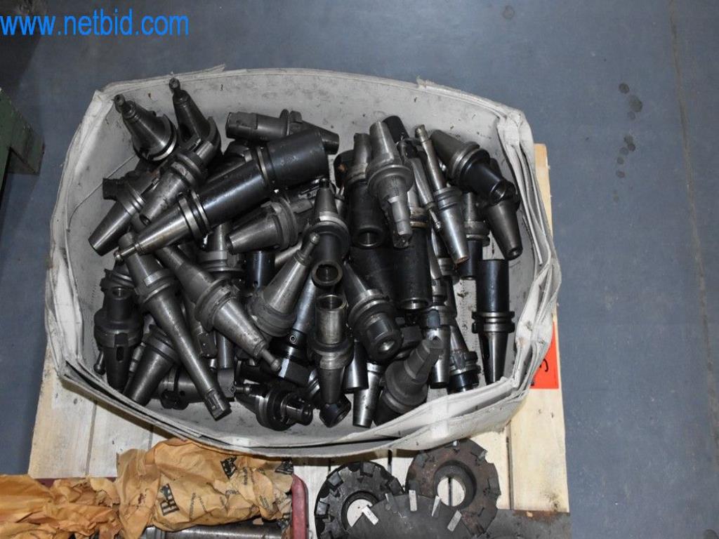 Maszyny, sprzęt operacyjny i akcesoria światowego lidera na rynku systemów napinania łańcuchów stają się dostępne.-2