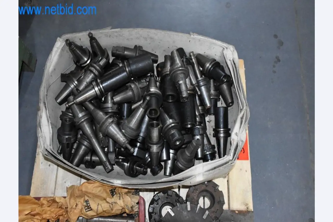 Maszyny, sprzęt operacyjny i akcesoria światowego lidera na rynku systemów napinania łańcuchów stają się dostępne.-2