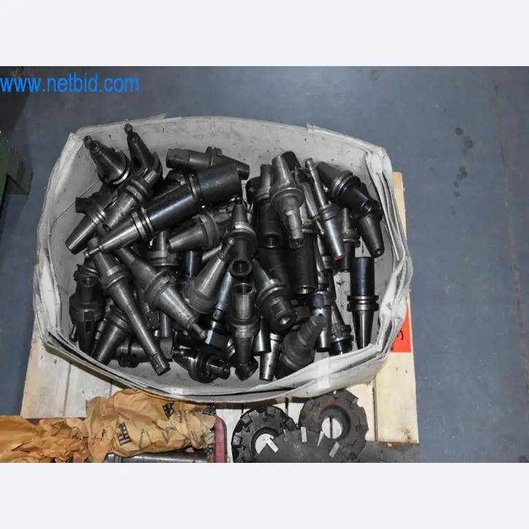 Maszyny, sprzęt operacyjny i akcesoria światowego lidera na rynku systemów napinania łańcuchów stają się dostępne.-2