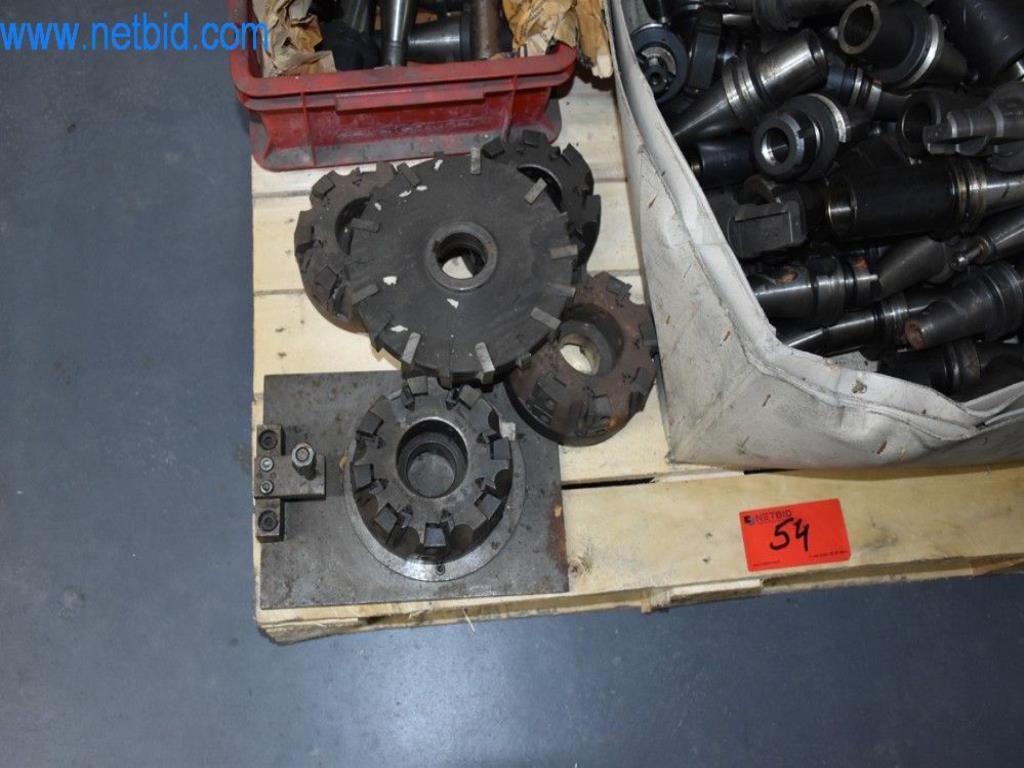 Maszyny, sprzęt operacyjny i akcesoria światowego lidera na rynku systemów napinania łańcuchów stają się dostępne.-3