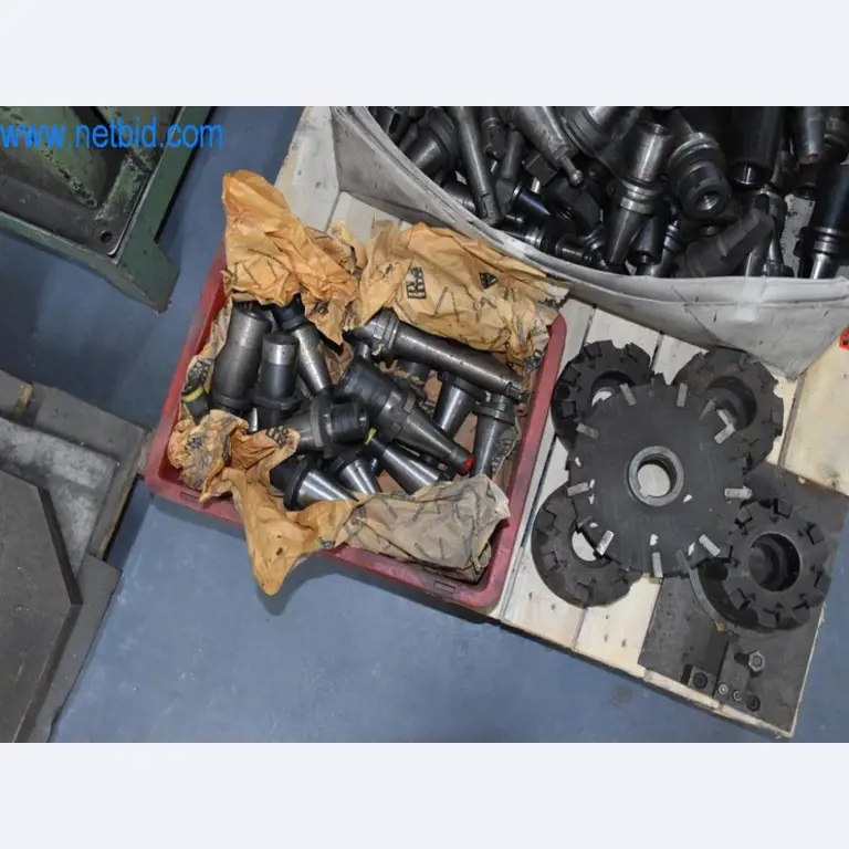 Maszyny, sprzęt operacyjny i akcesoria światowego lidera na rynku systemów napinania łańcuchów stają się dostępne.-4