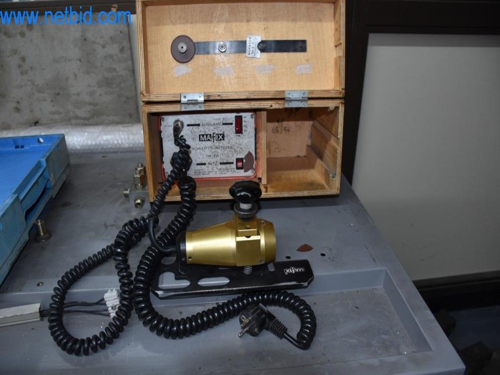 Stroje, provozní zařízení a příslušenství předního světového výrobce napínacích systémů řetězů jsou k dispozici.-1