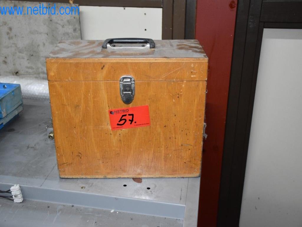 Stroje, provozní zařízení a příslušenství předního světového výrobce napínacích systémů řetězů jsou k dispozici.-3