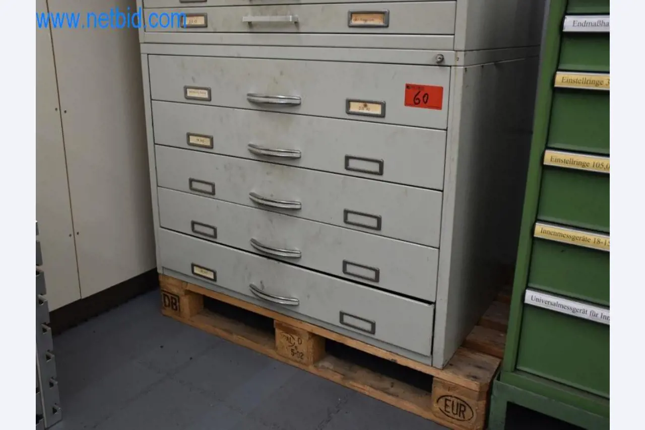 Máquinas, equipos operativos y accesorios de un líder mundial en el mercado de sistemas de tensado de cadenas.-2