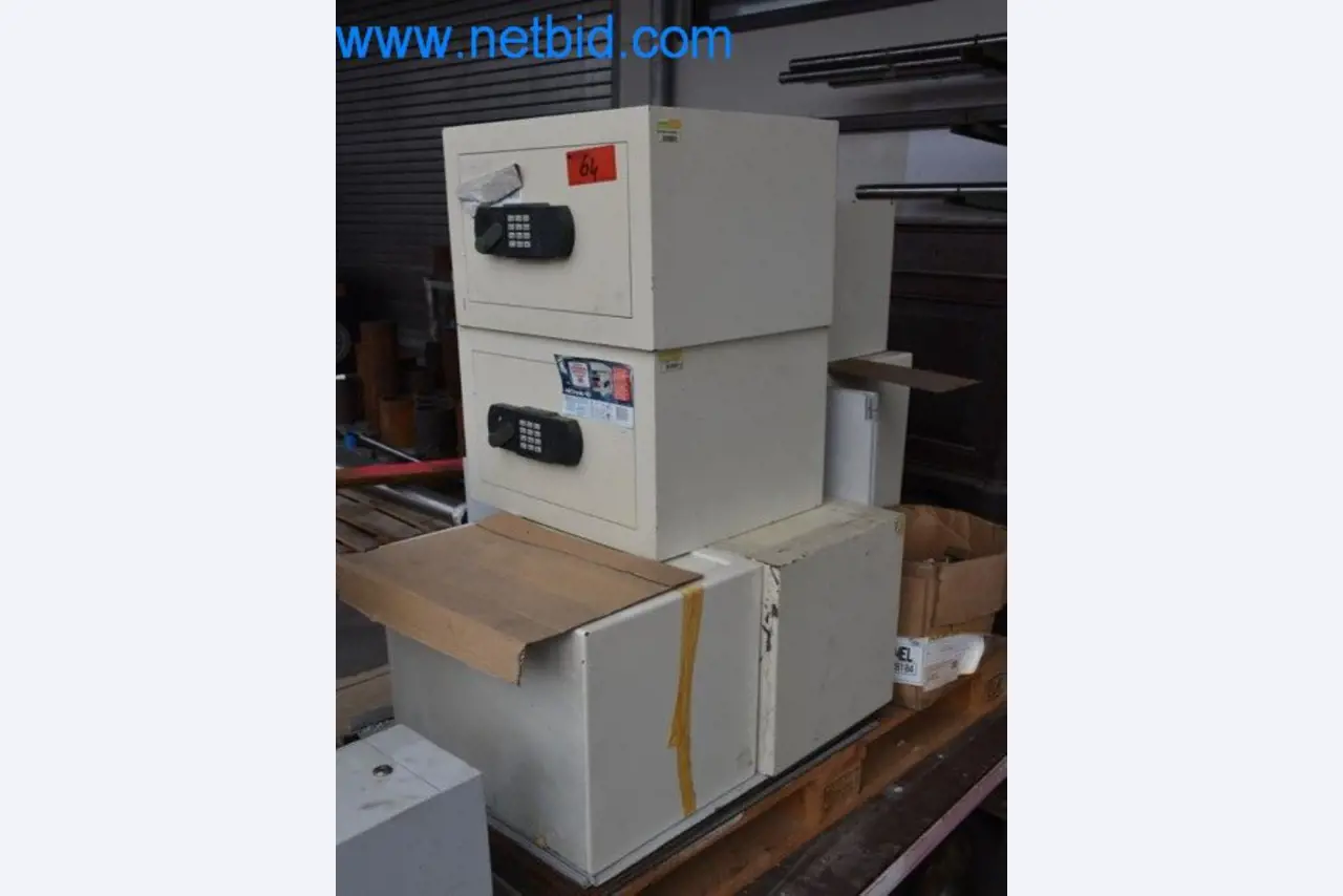 Máquinas, equipos operativos y accesorios de un líder mundial en el mercado de sistemas de tensado de cadenas.-2