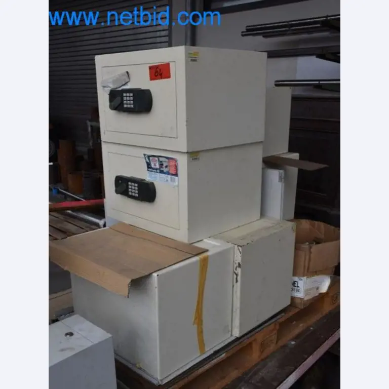 Máquinas, equipos operativos y accesorios de un líder mundial en el mercado de sistemas de tensado de cadenas.-2