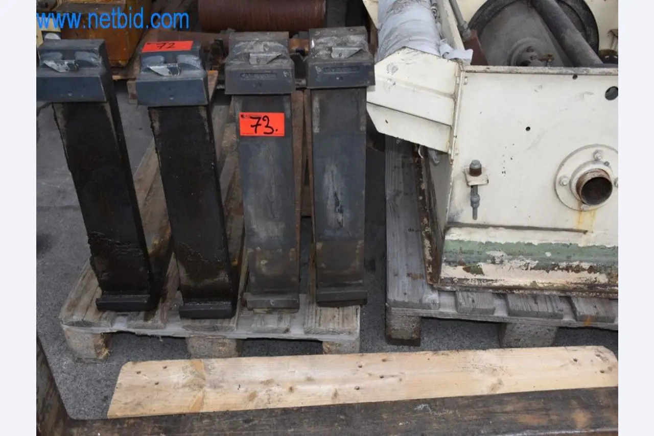 Máquinas, equipos operativos y accesorios de un líder mundial en el mercado de sistemas de tensado de cadenas.-2