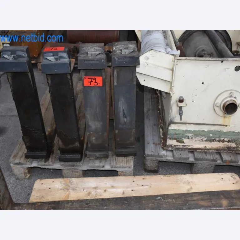 Máquinas, equipos operativos y accesorios de un líder mundial en el mercado de sistemas de tensado de cadenas.-2