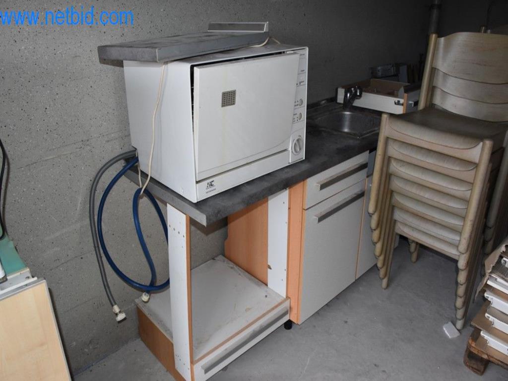 Máquinas, equipos operativos y accesorios de un líder mundial en el mercado de sistemas de tensado de cadenas.-4