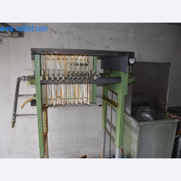 Stroje, provozní zařízení a příslušenství předního světového výrobce napínacích systémů řetězů jsou k dispozici.-1