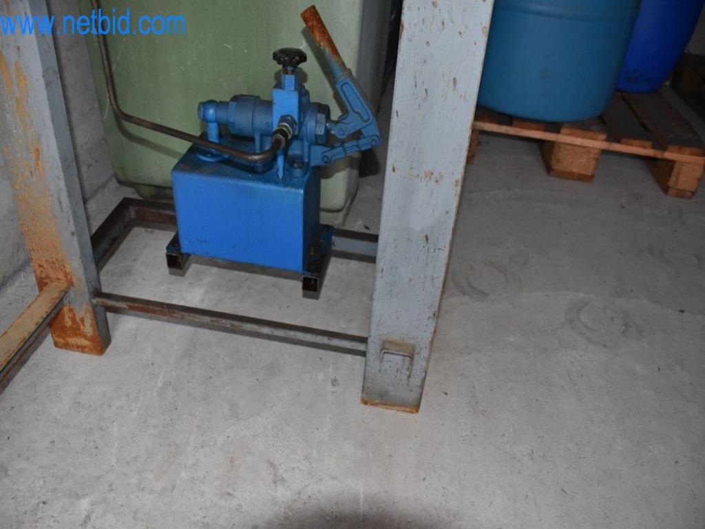 Stroje, provozní zařízení a příslušenství předního světového výrobce napínacích systémů řetězů jsou k dispozici.-4