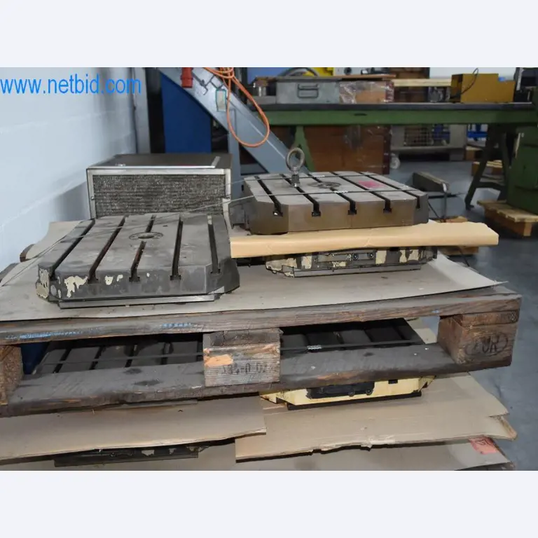 Máquinas, equipos operativos y accesorios de un líder mundial en el mercado de sistemas de tensado de cadenas.-3