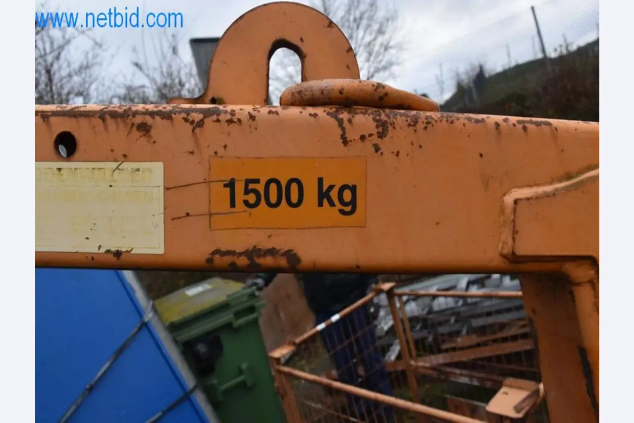 Máquinas, equipos operativos y accesorios de un líder mundial en el mercado de sistemas de tensado de cadenas.-2