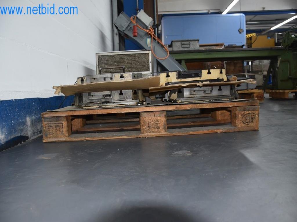 Máquinas, equipos operativos y accesorios de un líder mundial en el mercado de sistemas de tensado de cadenas.-3