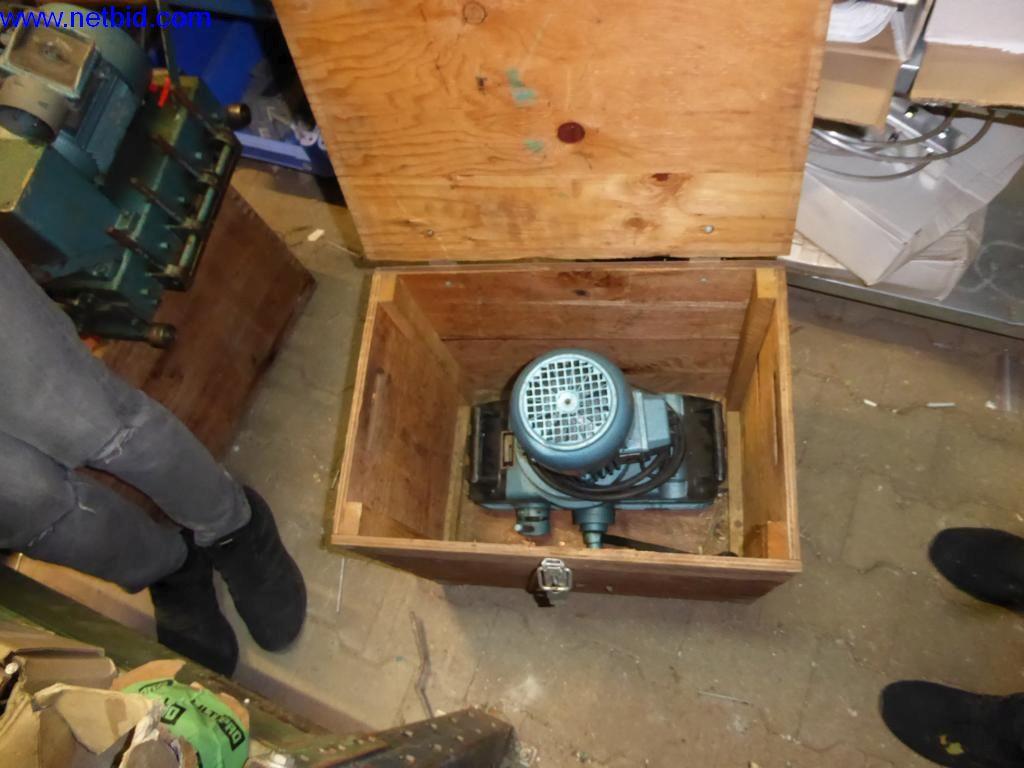 BGA, inventarios, materiales de montaje y vehículos de la división de techos-2