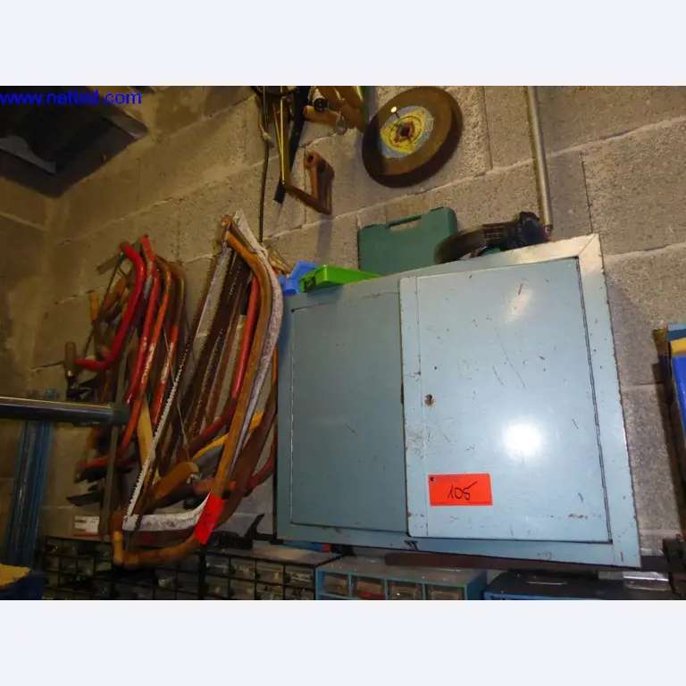 BGA, zásoby, montážní materiál a vozidla z divize střešních krytin.-4