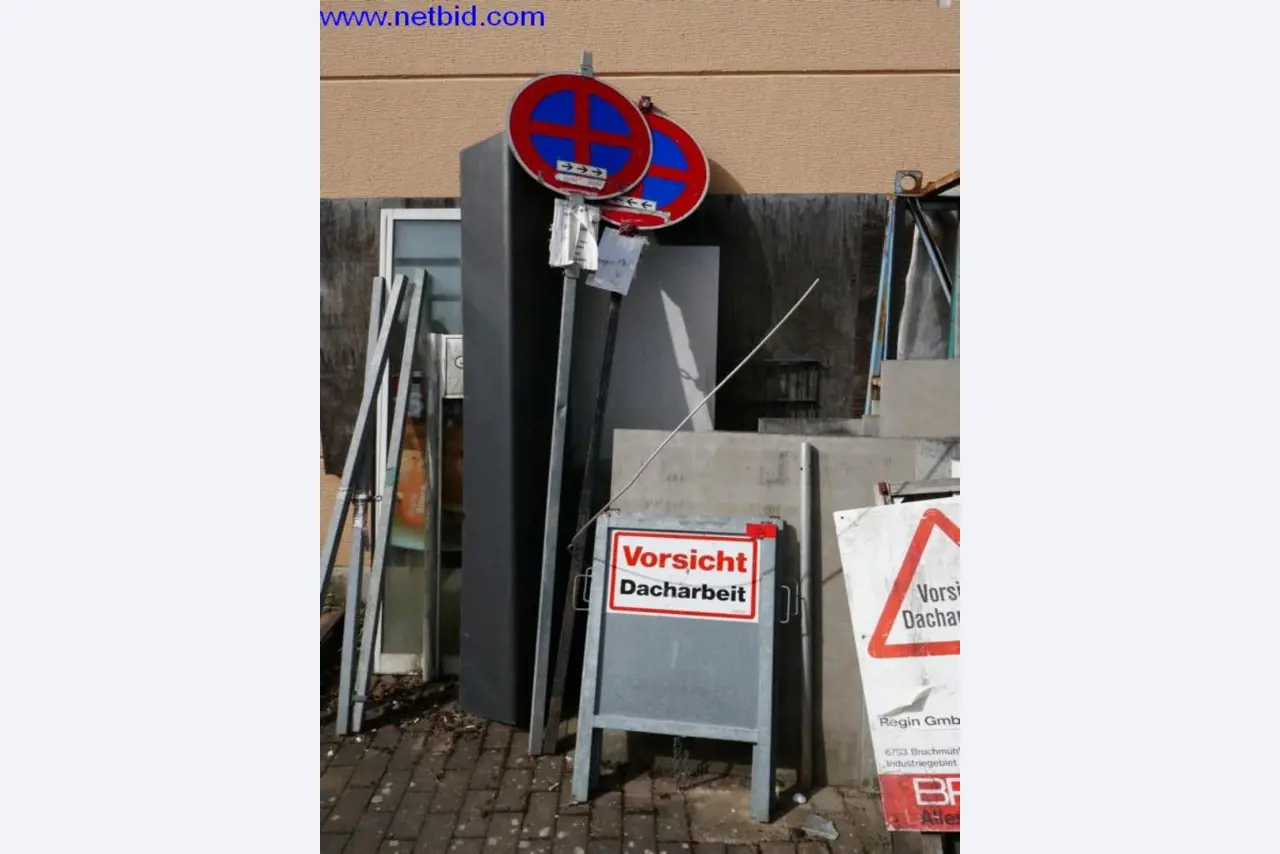 BGA, zapasy, materiały montażowe i pojazdy z działu pokryć dachowych-1