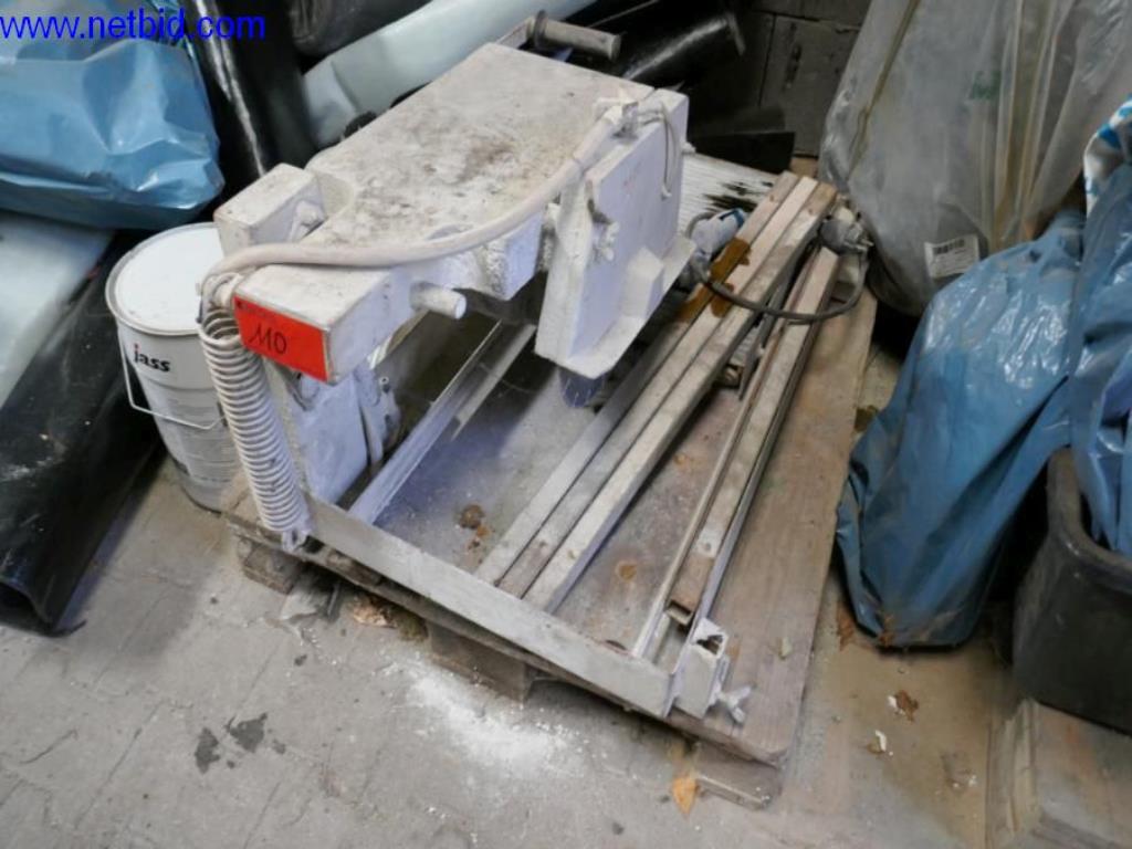 BGA, zapasy, materiały montażowe i pojazdy z działu pokryć dachowych-2