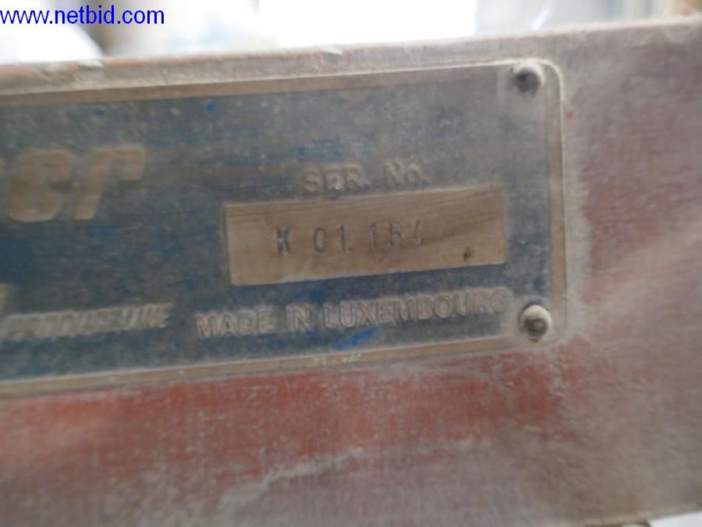 BGA, zapasy, materiały montażowe i pojazdy z działu pokryć dachowych-3